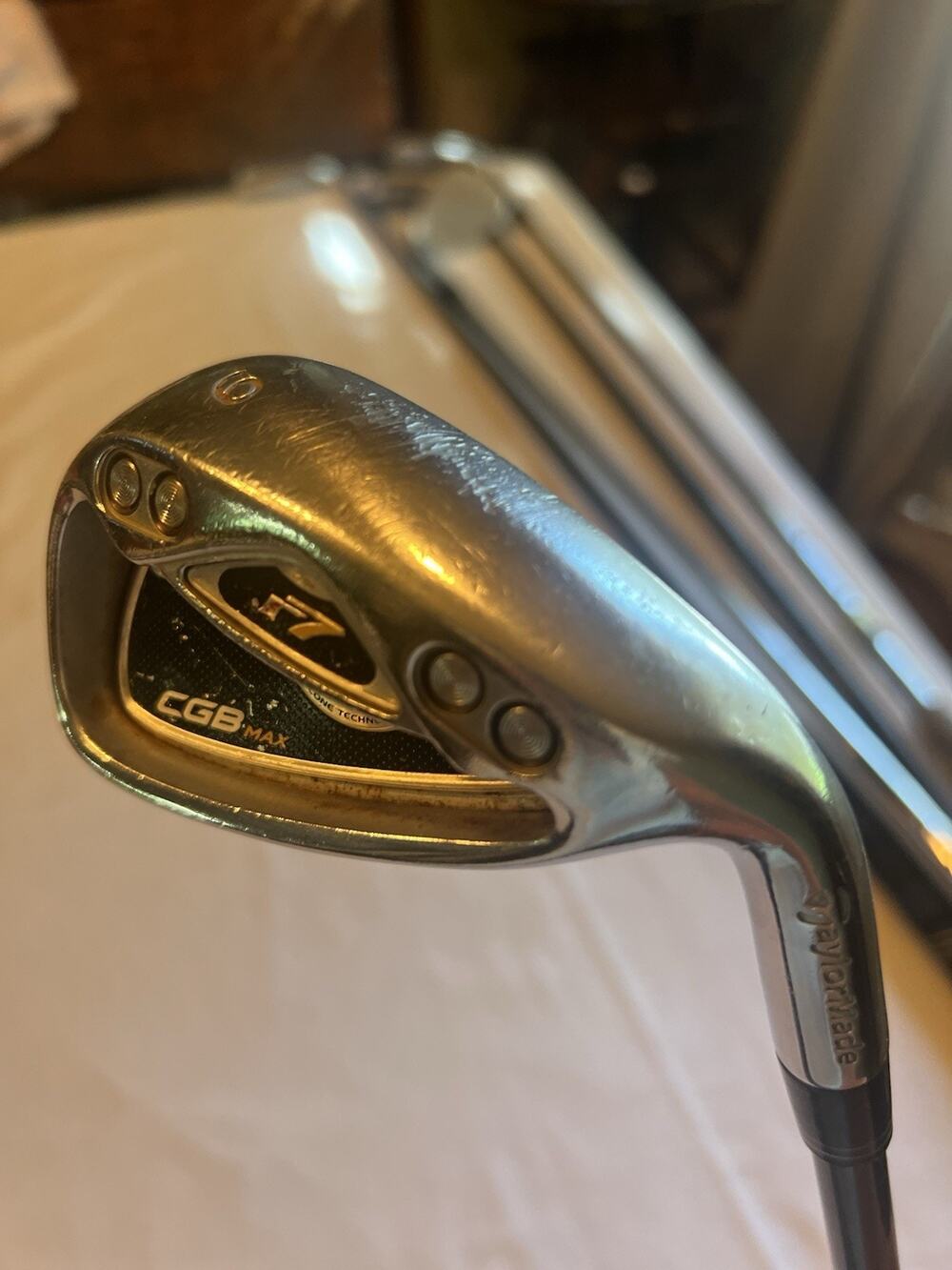 TaylorMade R7 CGB 9‑Iron – RH – R7‑55 Regular Flex Graphite – TaylorMade Grip